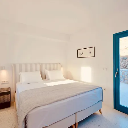 Seakinos Vila Alopronia